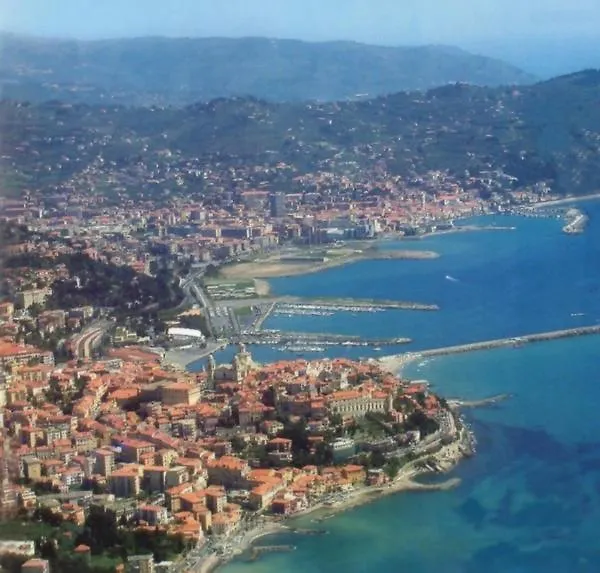Casa vacanze Casa Gialla Imperia Italia