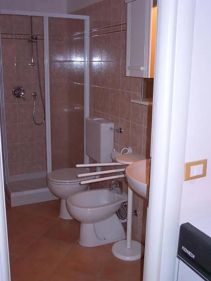 Casa Gialla Imperia 0*,