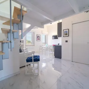 https://vista-mare-moderno-loft-al-centro-di.hotelsalgherosardinia.com
